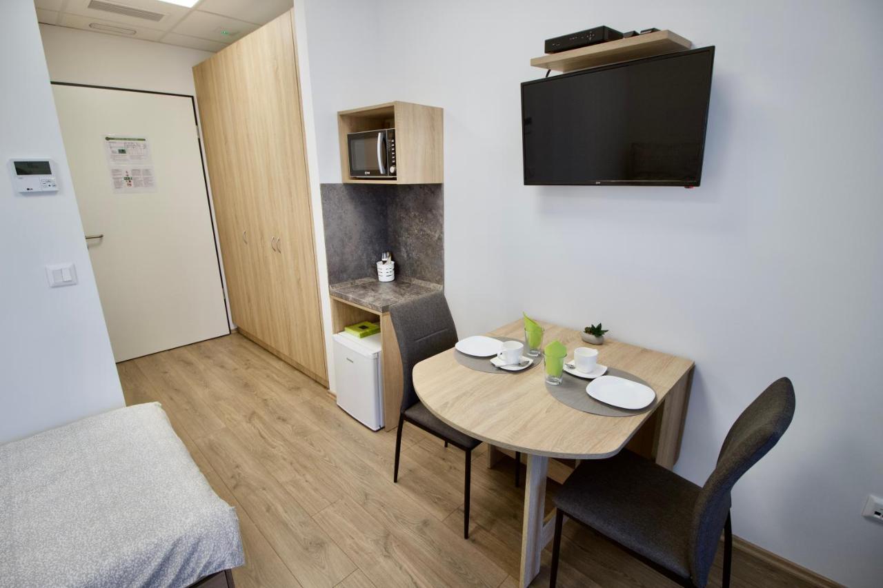 Sport Centrum Apartman ปาปา ภายนอก รูปภาพ